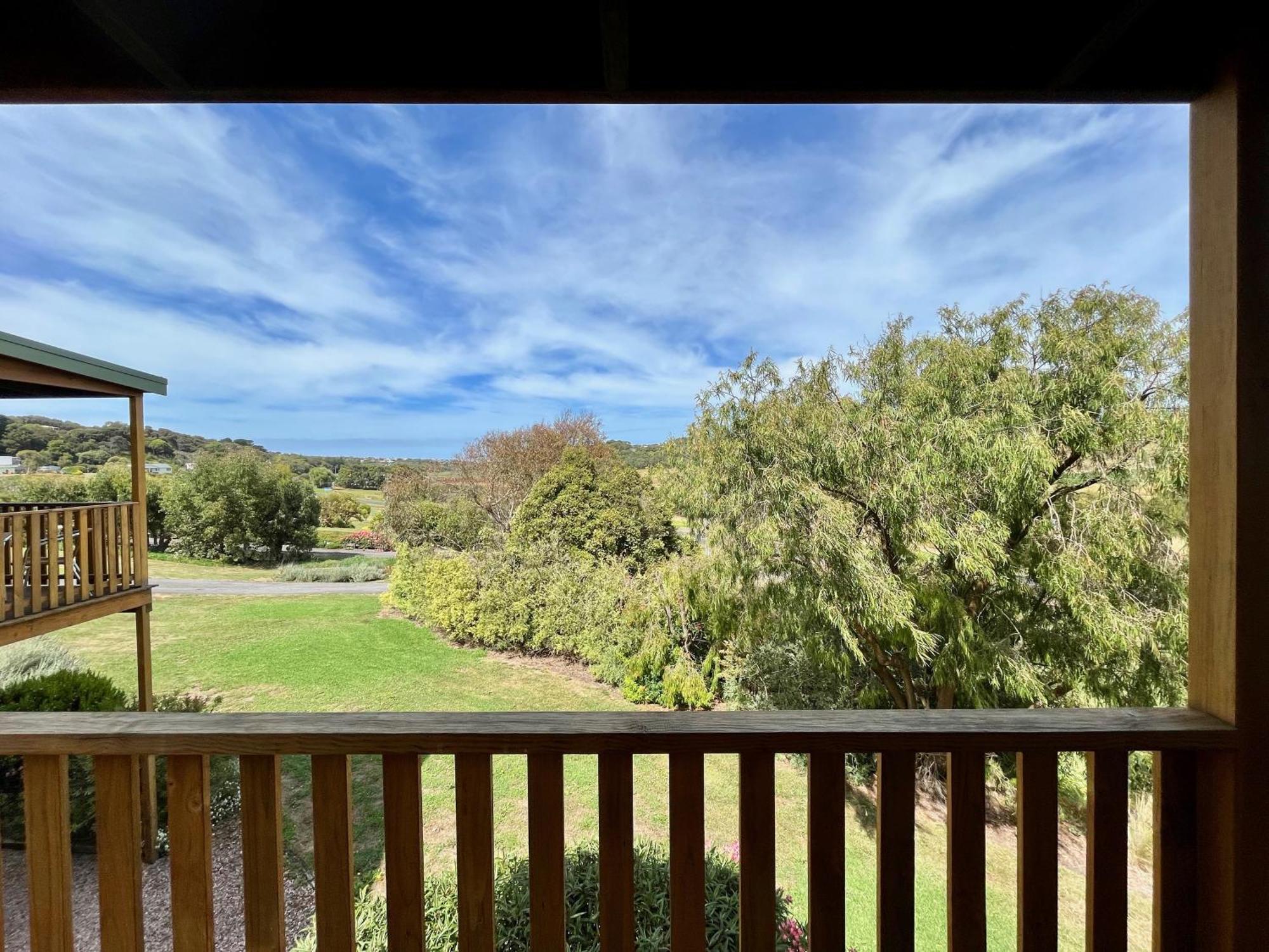 Daysy Hill Country