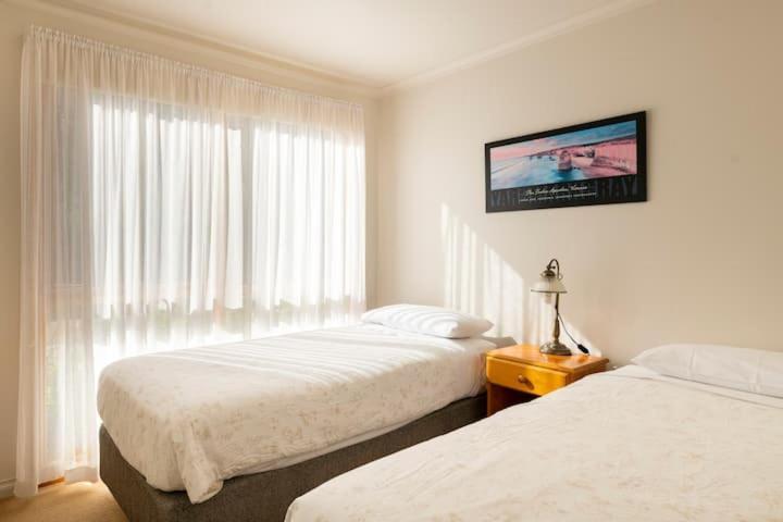 Daysy Hill Country Lodge *
