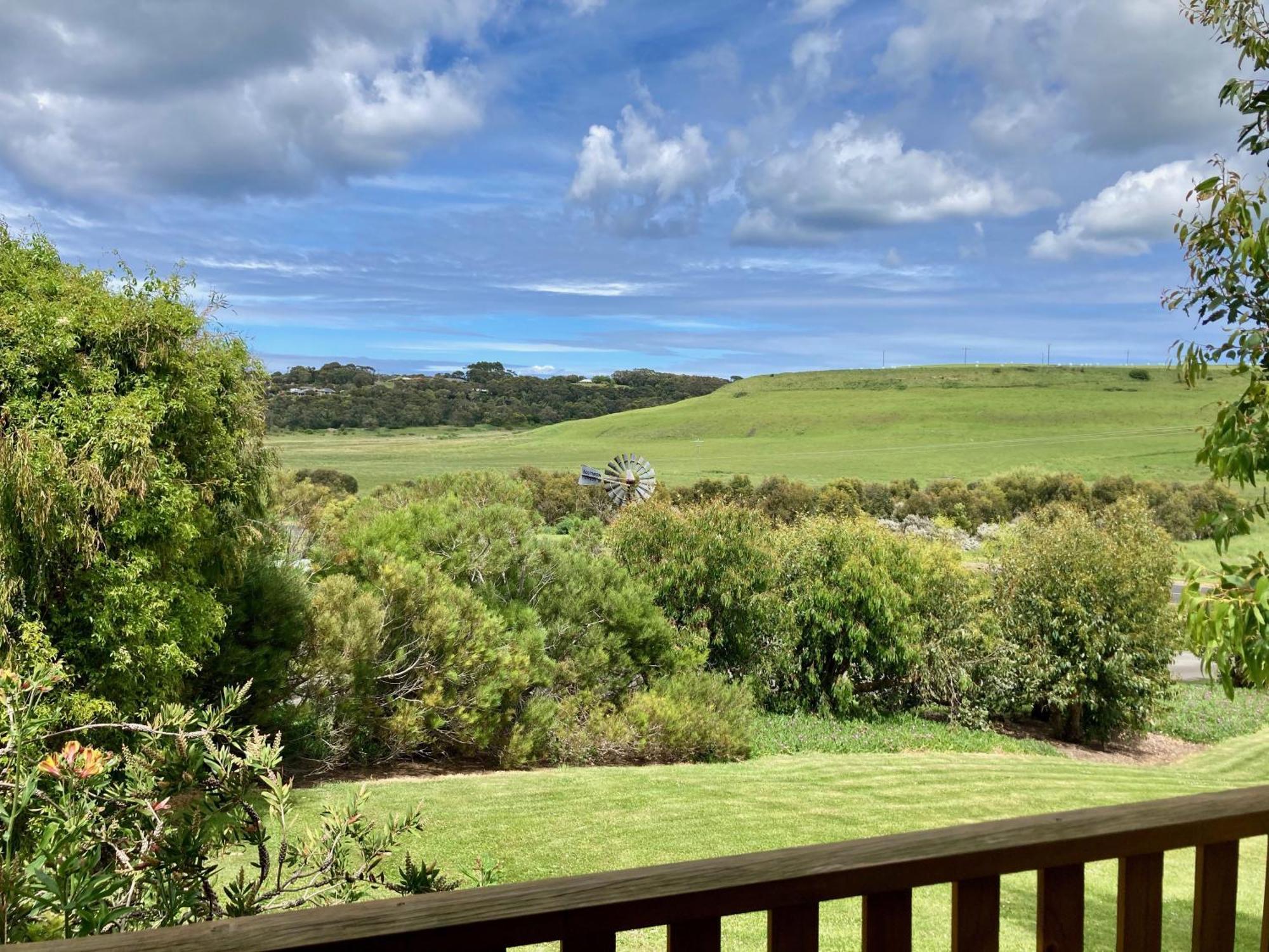 Daysy Hill Country Lodge *